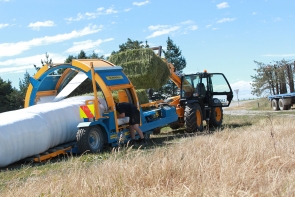 eal-group-contractors-baling-cartage-raking-mowing-wrapping-60
