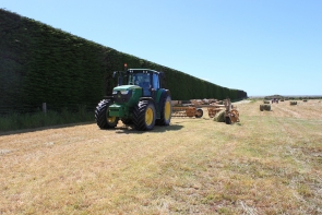 eal-group-contractors-baling-cartage-raking-mowing-wrapping-8